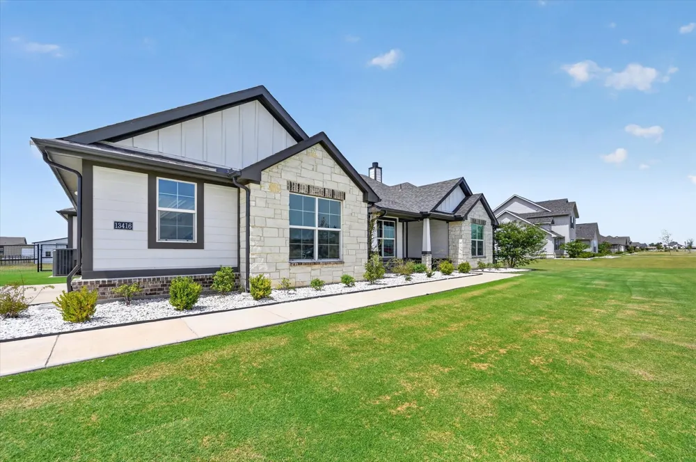 13416 Sage Meadow Circle Sanger, TX 76266