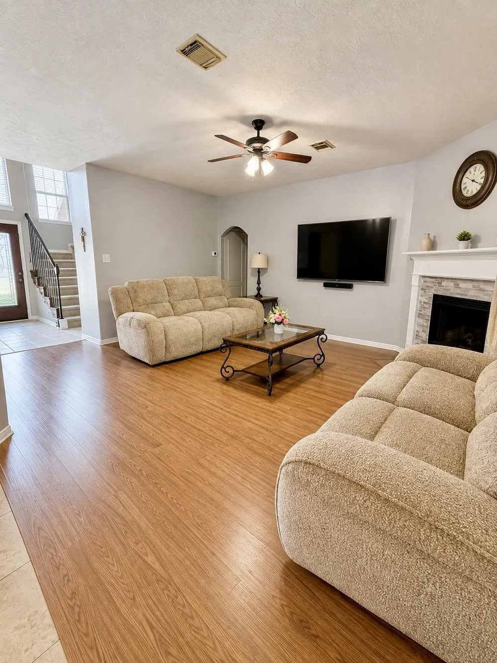 105 Kevin Court La Porte, TX 77571