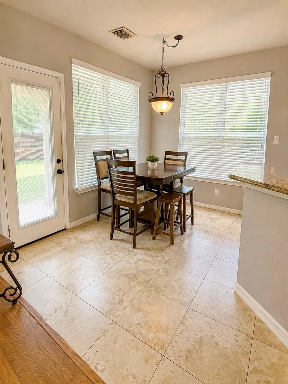 105 Kevin Court La Porte, TX 77571