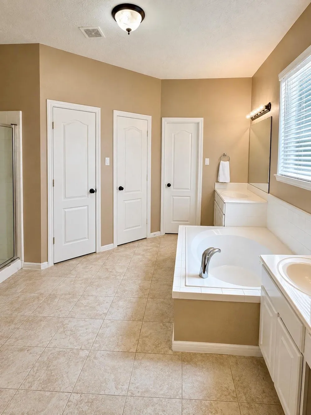 105 Kevin Court La Porte, TX 77571