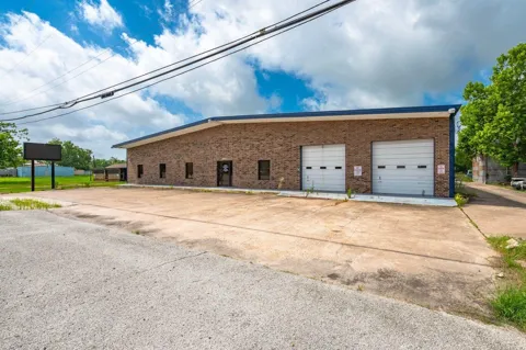 8621 Highway 6