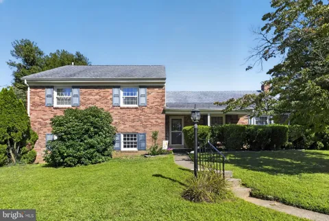 76 SNYDER LANE
