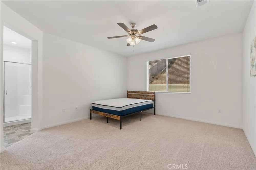 4061 Hudson Lake Elsinore, CA 92530