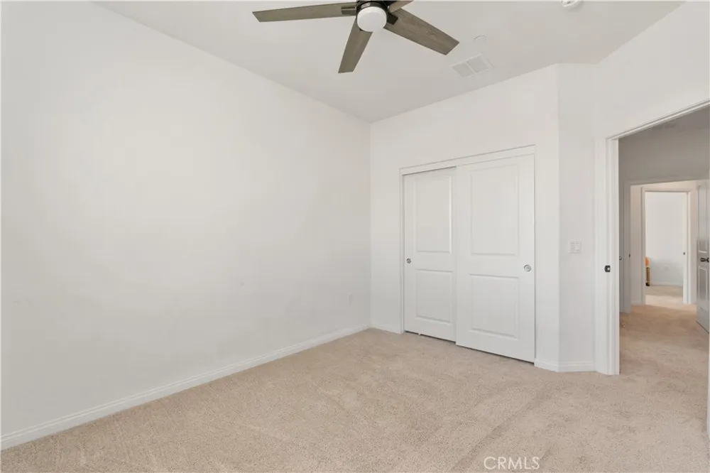 4061 Hudson Lake Elsinore, CA 92530