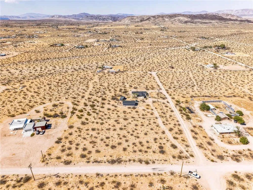 1754 Fortuna Avenue Landers, CA 92285