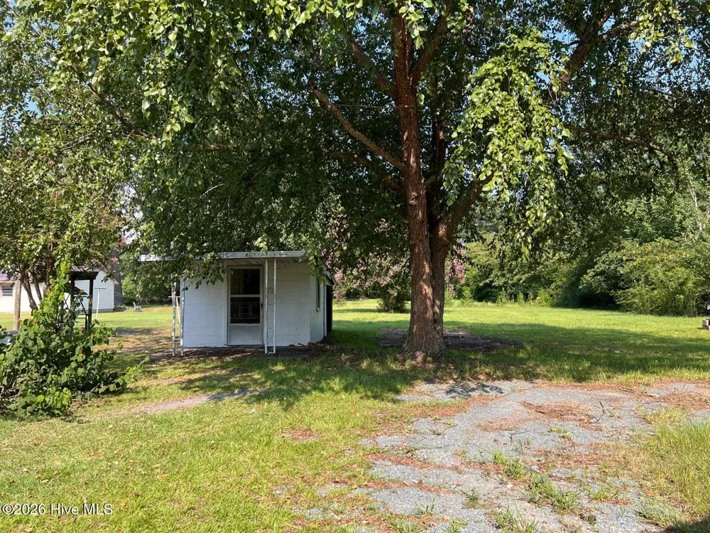 11701 Johns Road Laurinburg, NC 28352