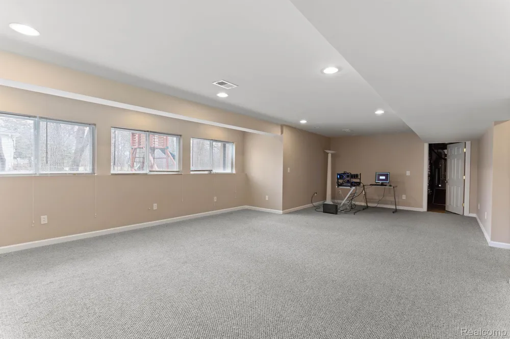 18994 GRANDE VISTA DRIVE Northville Township, MI 48168