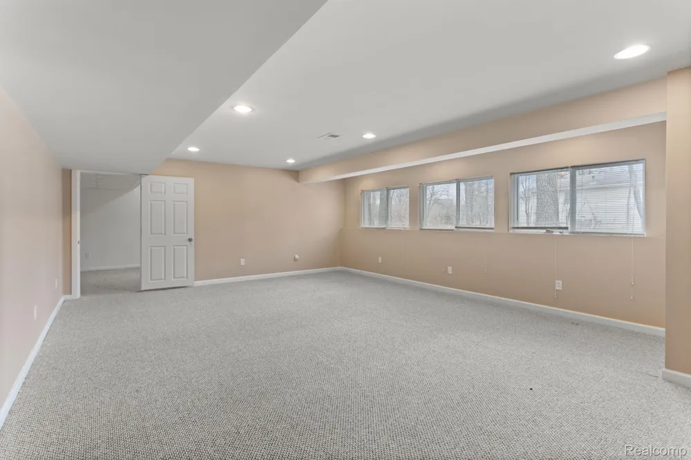 18994 GRANDE VISTA DRIVE Northville Township, MI 48168