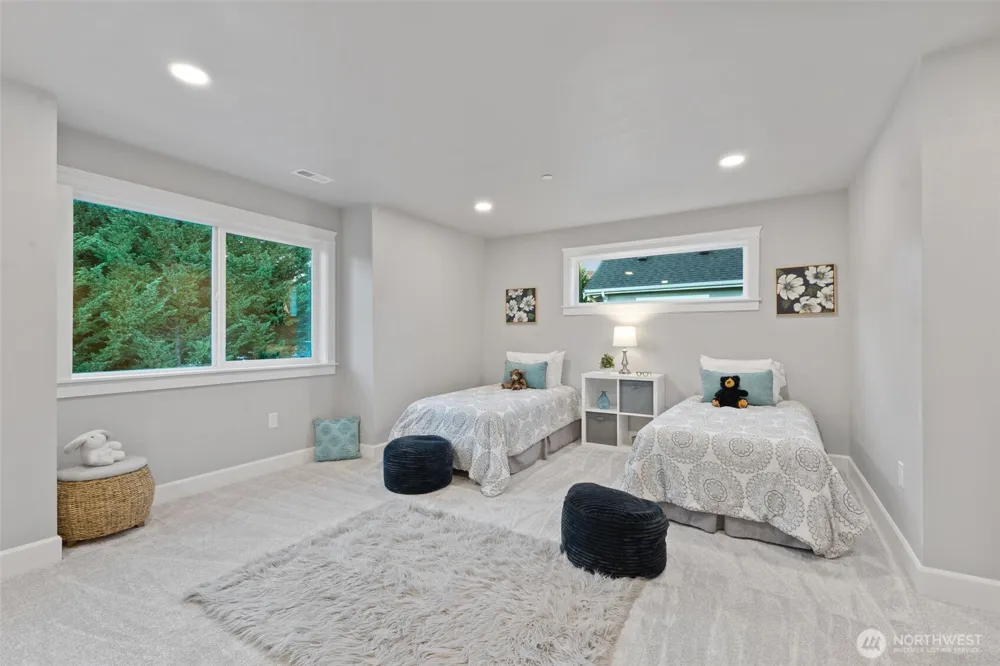 1513 176th Avenue Ct E Lake Tapps, WA 98391
