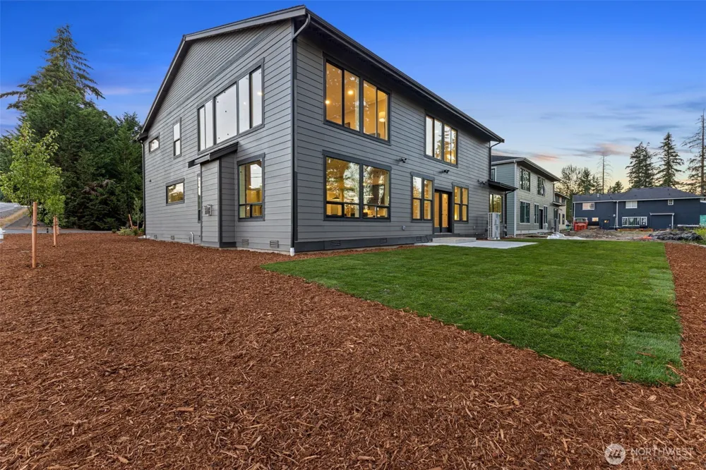 1513 176th Avenue Ct E Lake Tapps, WA 98391