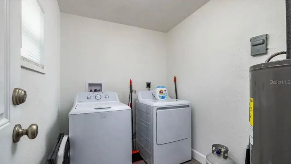 1000 8TH AVENUE SW Largo, FL 33770