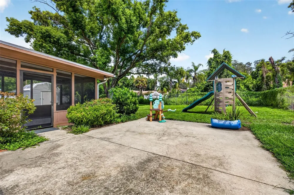 614 SYLVAN DRIVE Brandon, FL 33510