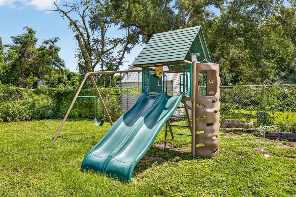 614 SYLVAN DRIVE Brandon, FL 33510