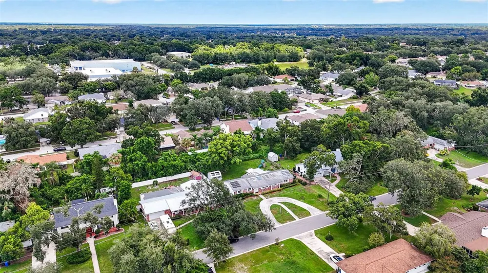 614 SYLVAN DRIVE Brandon, FL 33510