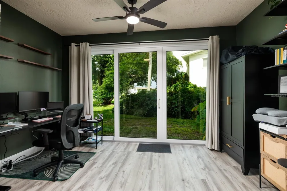 4595 CHANCELLOR STREET NE #114 St Petersburg, FL 33703