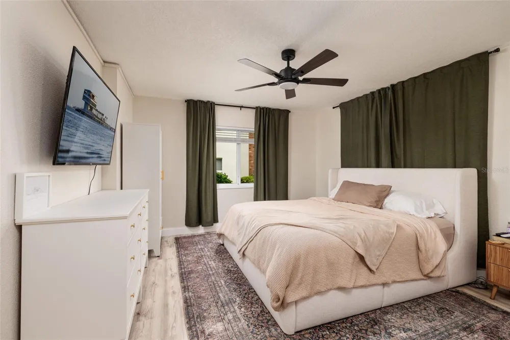 4595 CHANCELLOR STREET NE #114 St Petersburg, FL 33703