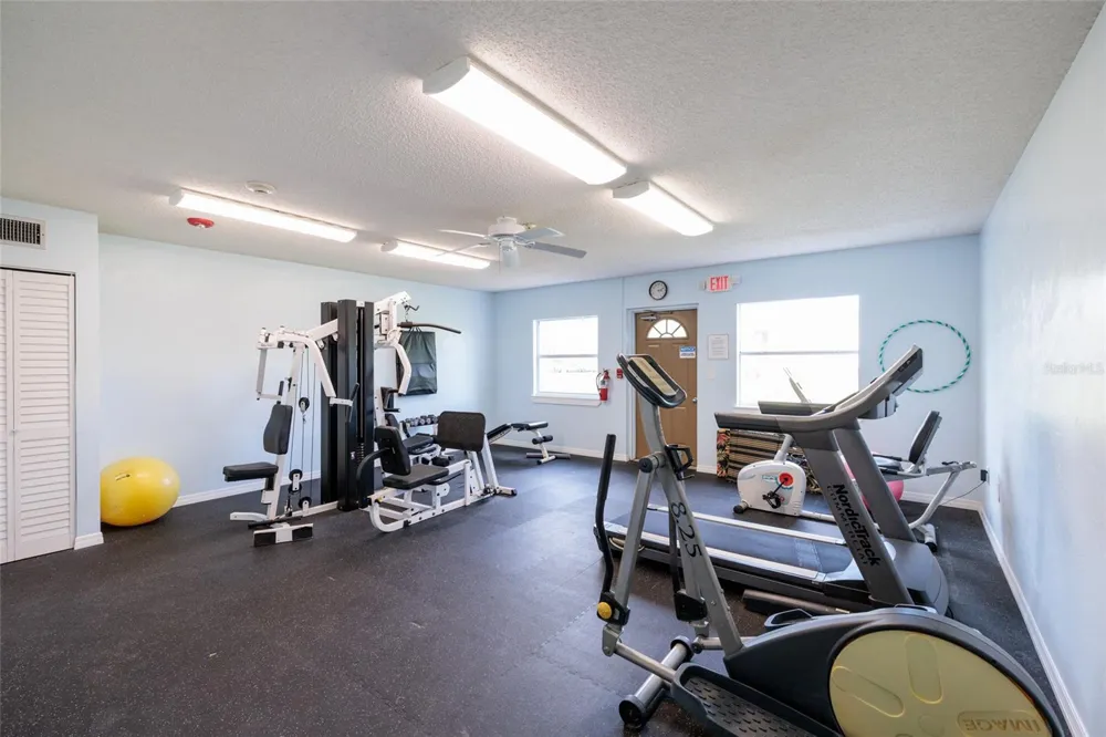 4595 CHANCELLOR STREET NE #114 St Petersburg, FL 33703