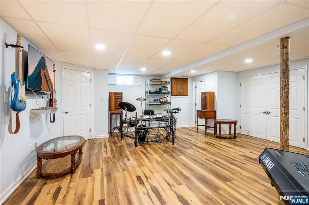 325 Terhune Avenue Passaic, NJ 07055