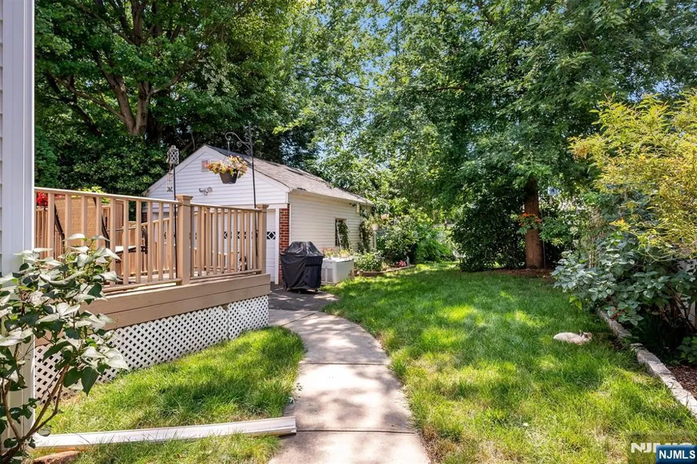 325 Terhune Avenue Passaic, NJ 07055