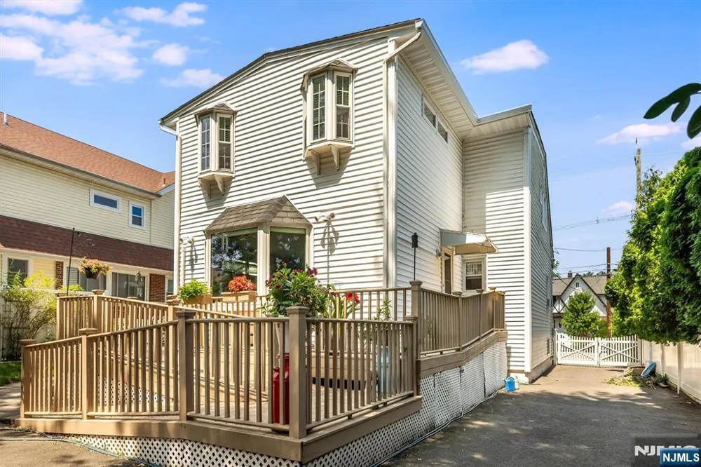 325 Terhune Avenue Passaic, NJ 07055