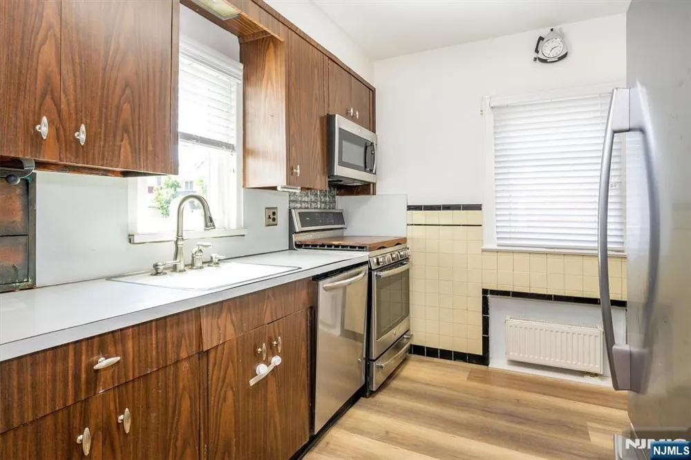 325 Terhune Avenue Passaic, NJ 07055