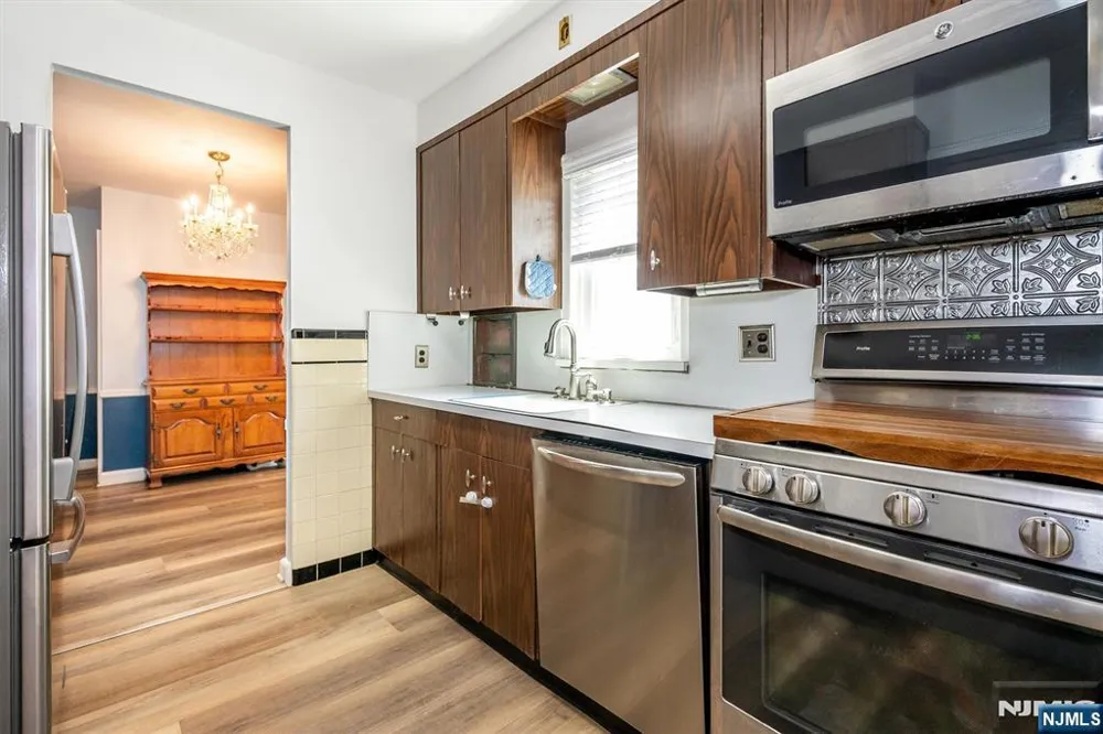 325 Terhune Avenue Passaic, NJ 07055