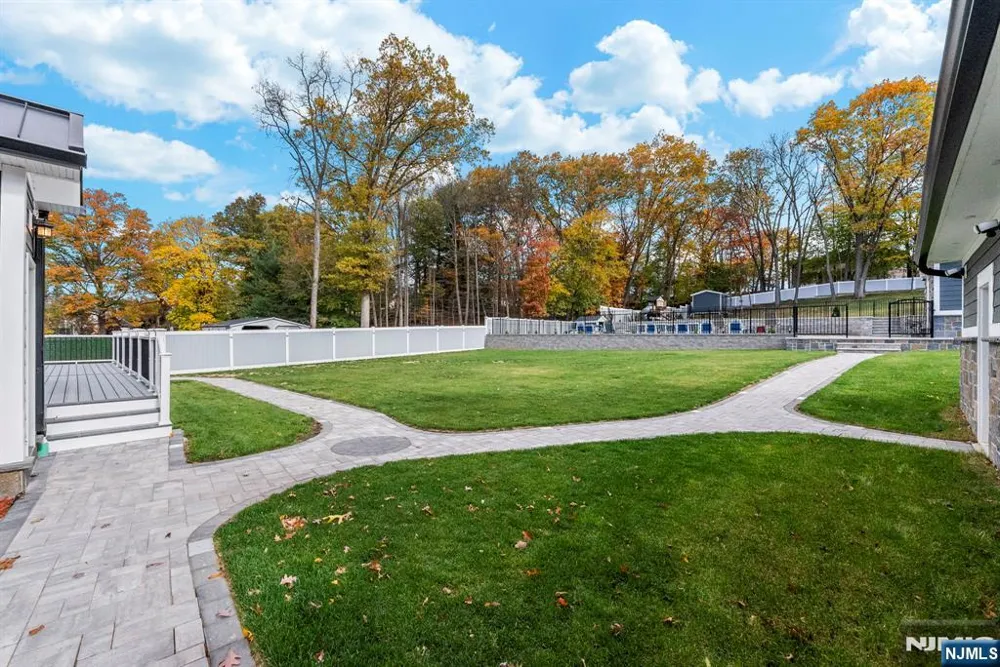 45 Dietrich Lane North Haledon, NJ 07508