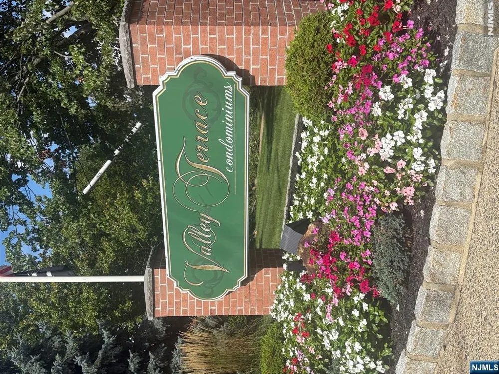 52 Knox T Wayne, NJ 07470