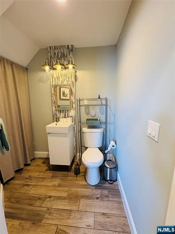 52 Knox T Wayne, NJ 07470