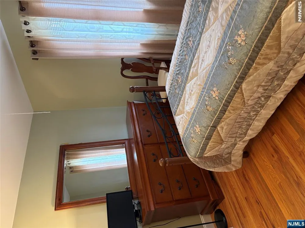 52 Knox T Wayne, NJ 07470