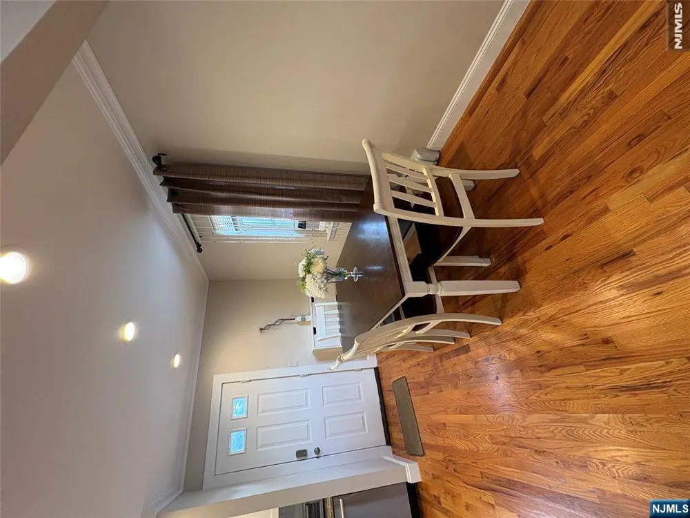 52 Knox T Wayne, NJ 07470