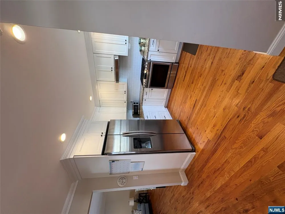 52 Knox T Wayne, NJ 07470