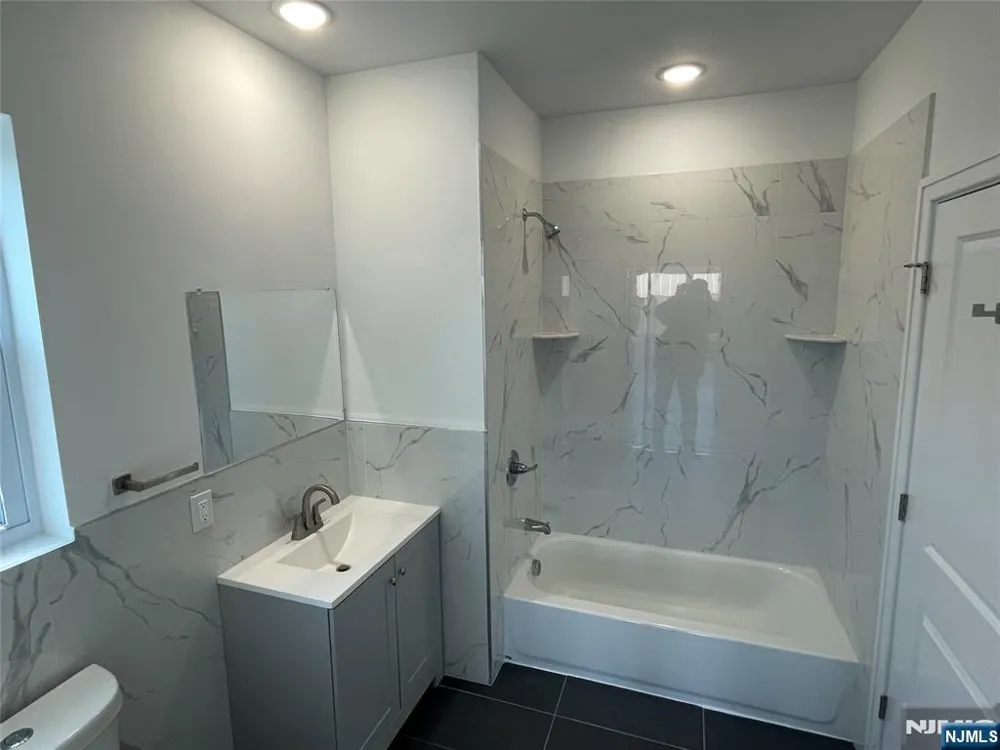 51 Main Street 201 Bergenfield, NJ 07621