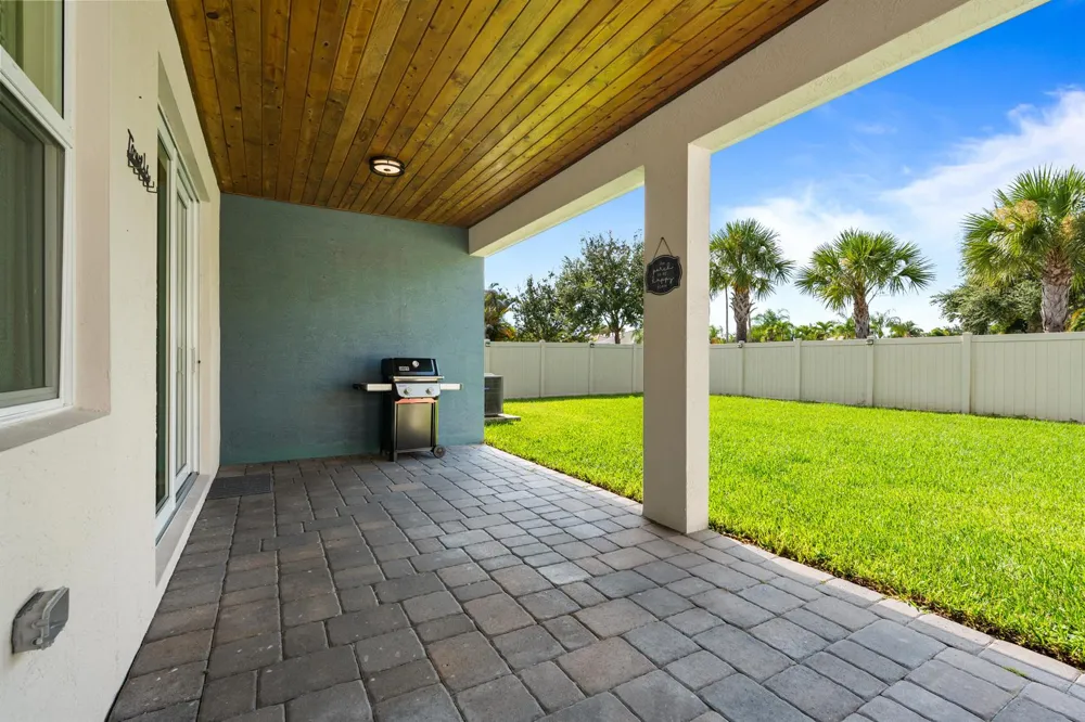 7671 SW Harbor Cove Drive Stuart, FL 34997