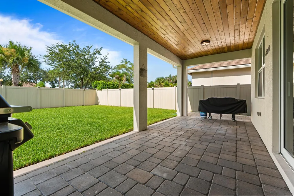 7671 SW Harbor Cove Drive Stuart, FL 34997