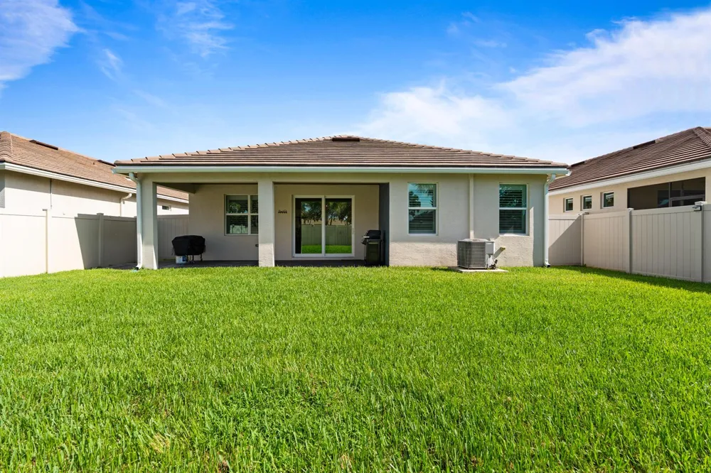 7671 SW Harbor Cove Drive Stuart, FL 34997