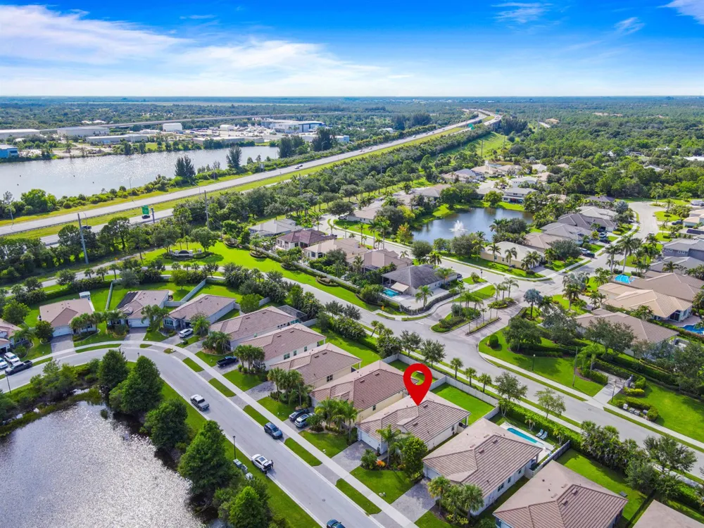 7671 SW Harbor Cove Drive Stuart, FL 34997