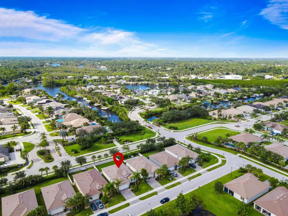 7671 SW Harbor Cove Drive Stuart, FL 34997