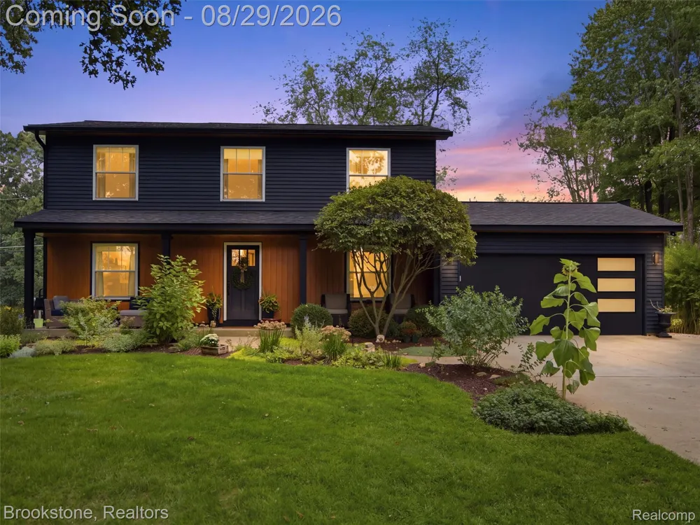 5420 Hillsboro Road Springfield Charter Township, MI 48350