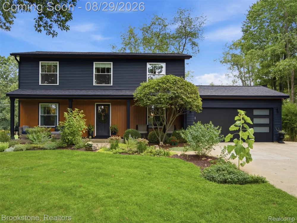 5420 Hillsboro Road Springfield Charter Township, MI 48350