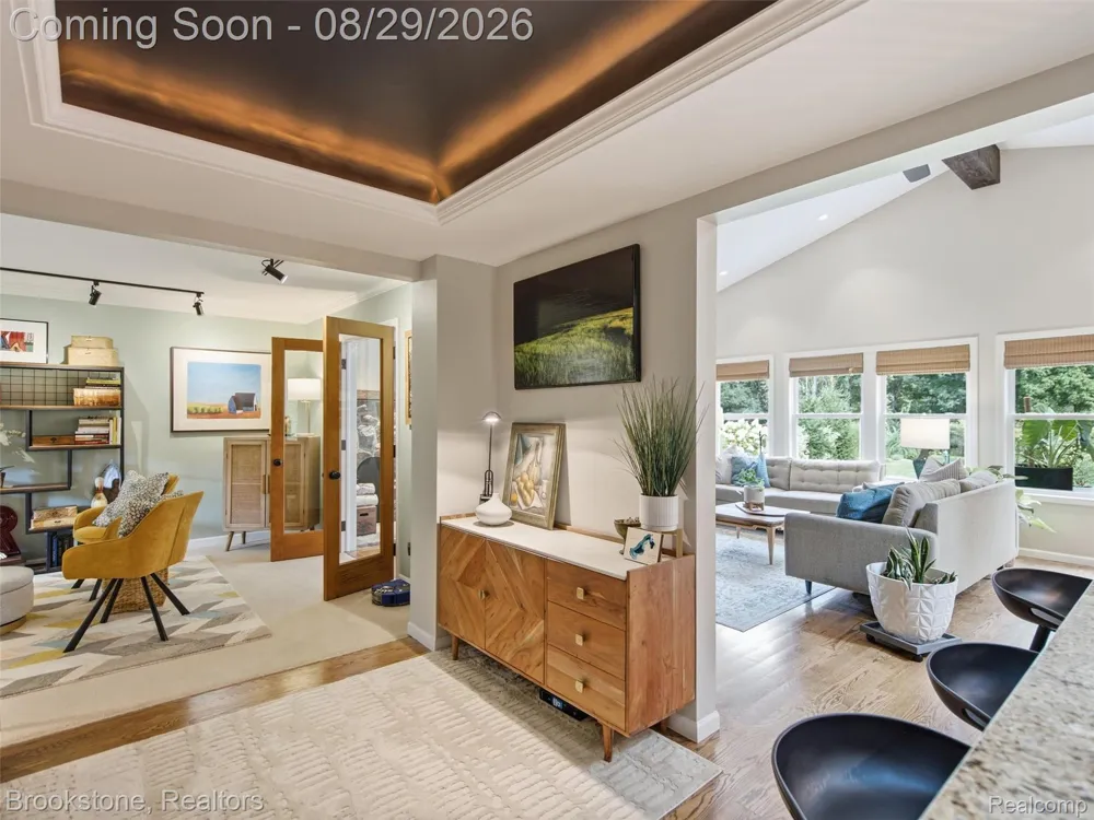 5420 Hillsboro Road Springfield Charter Township, MI 48350