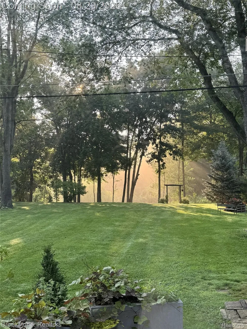 5420 Hillsboro Road Springfield Charter Township, MI 48350