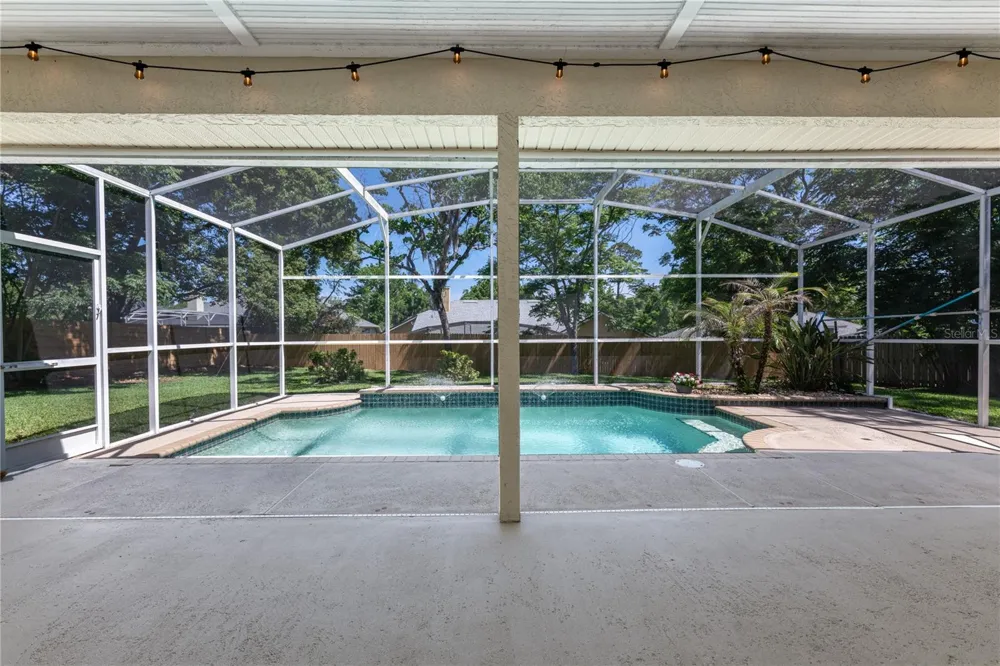 1045 ABBOTSFORD COURT Oviedo, FL 32765