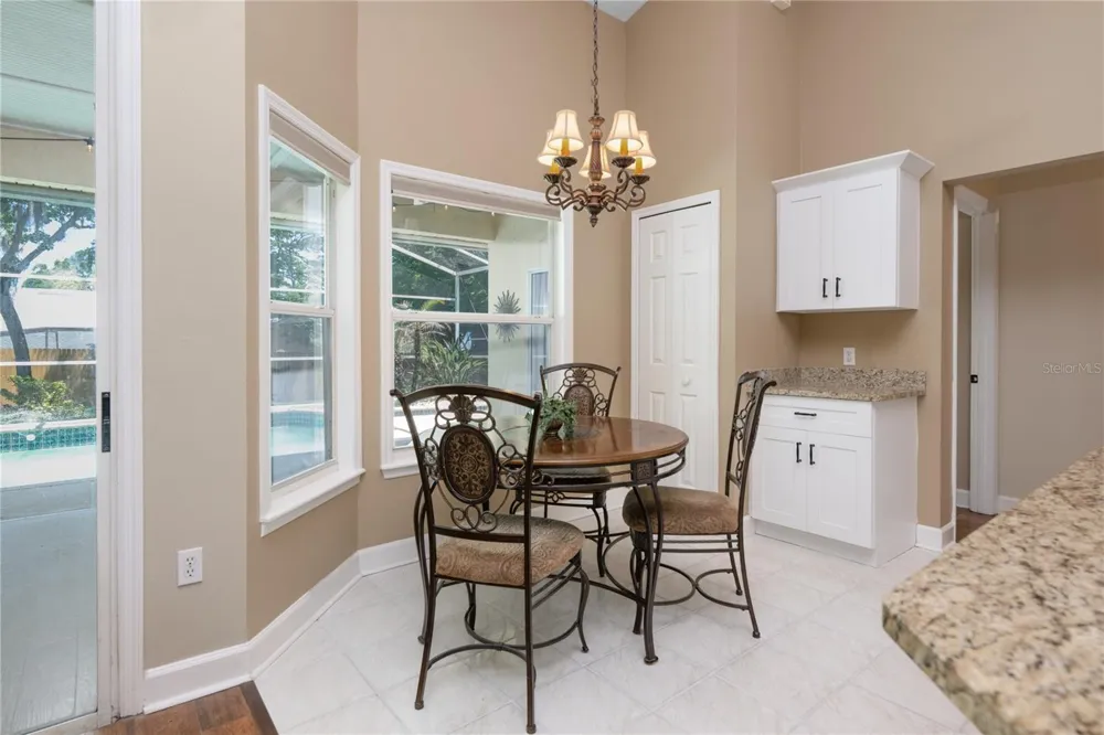 1045 ABBOTSFORD COURT Oviedo, FL 32765