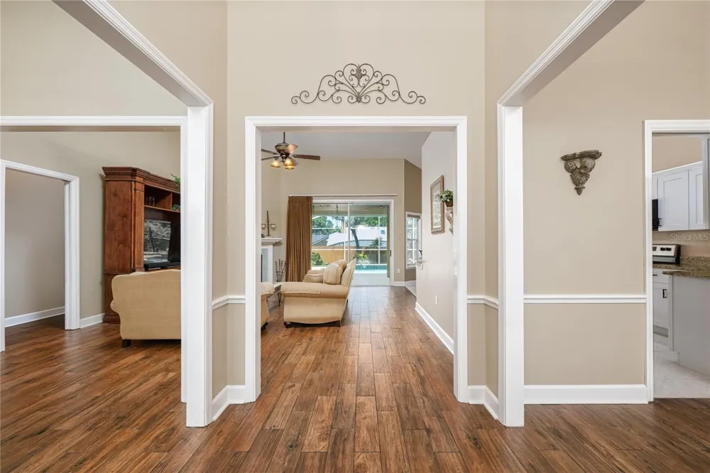 1045 ABBOTSFORD COURT Oviedo, FL 32765
