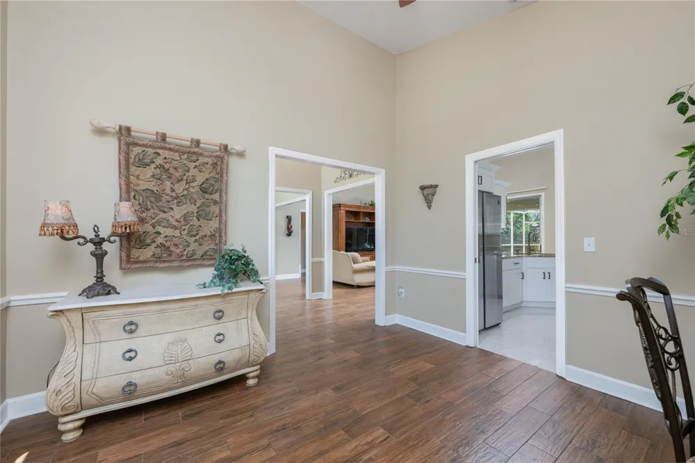 1045 ABBOTSFORD COURT Oviedo, FL 32765