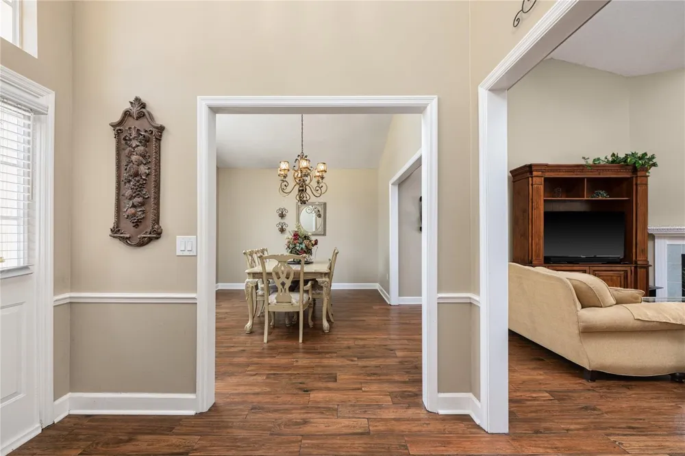 1045 ABBOTSFORD COURT Oviedo, FL 32765