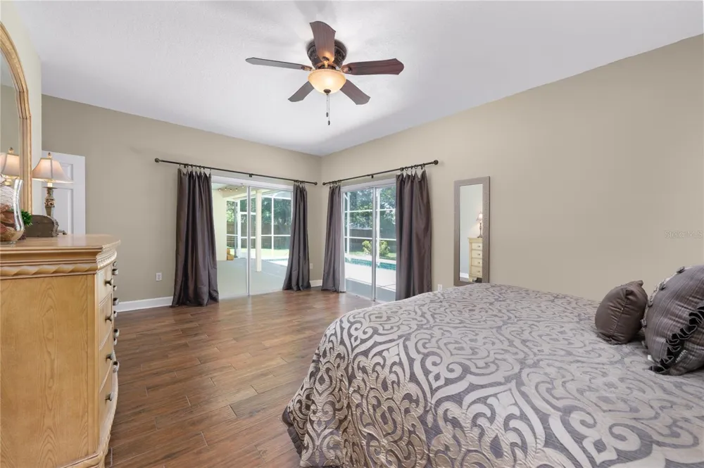 1045 ABBOTSFORD COURT Oviedo, FL 32765