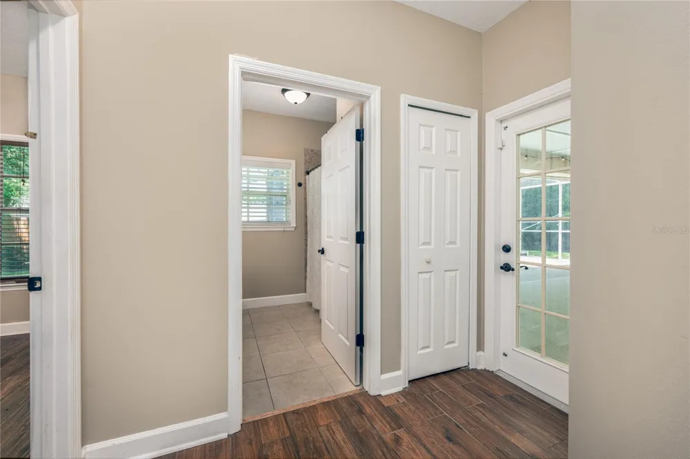 1045 ABBOTSFORD COURT Oviedo, FL 32765
