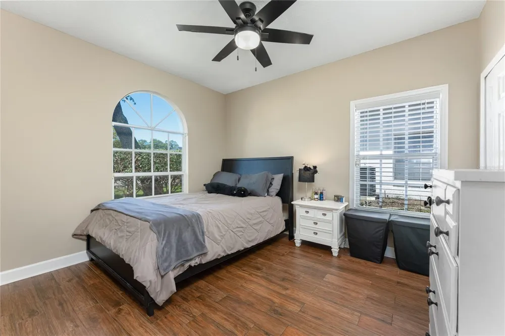 1045 ABBOTSFORD COURT Oviedo, FL 32765